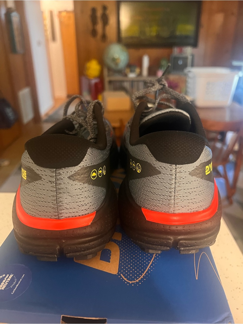 Brooks Divide 5 Trail Sneakers - Picture 4 of 6